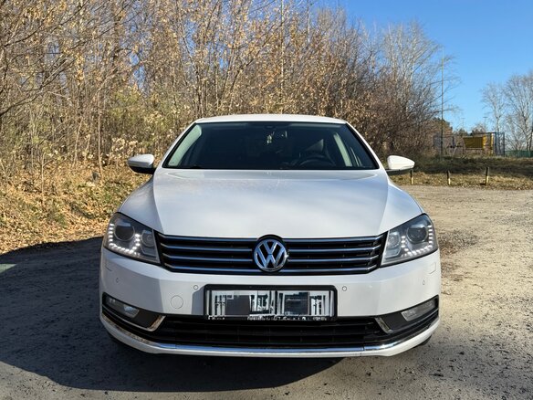 2014 Volkswagen Passat B7, белый - вид 1