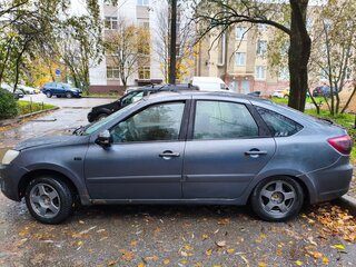 2015 Lada (ВАЗ) Granta I, серебристый, 300000 рублей, вид 2