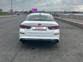 2018 Kia Optima IV Рестайлинг, белый, 1680000 рублей, вид 4