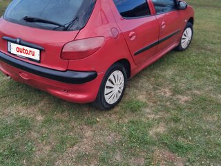 2001 Peugeot 206, красный, 200000 рублей, вид 3