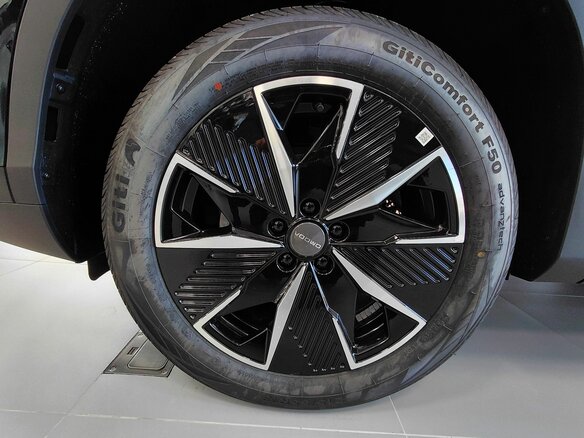 2026 Omoda C5 II, чёрный - вид 6
