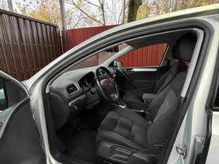 2011 Volkswagen Golf VI, серебристый, 900000 рублей, вид 4
