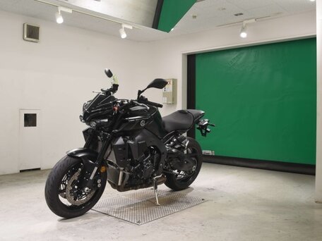 2024 Yamaha MT-10, чёрный, 1750000 рублей, вид 2