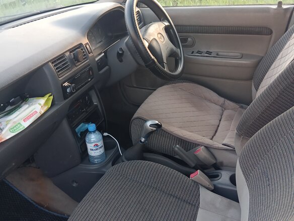 1999 Mazda Demio I (DW), белый, 190000 рублей - вид 7