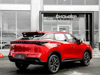 2026 Omoda C5 II, красный, 2751210 рублей, вид 5