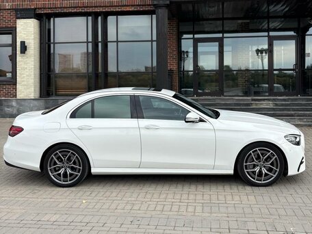 2020 Mercedes-Benz E-Класс 220 d V (W213, S213, C238) Рестайлинг, белый, 4800000 рублей, вид 5