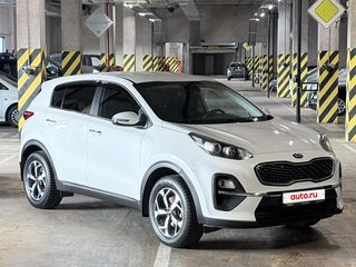 2021 Kia Sportage IV Рестайлинг, белый, 1950000 рублей, вид 5