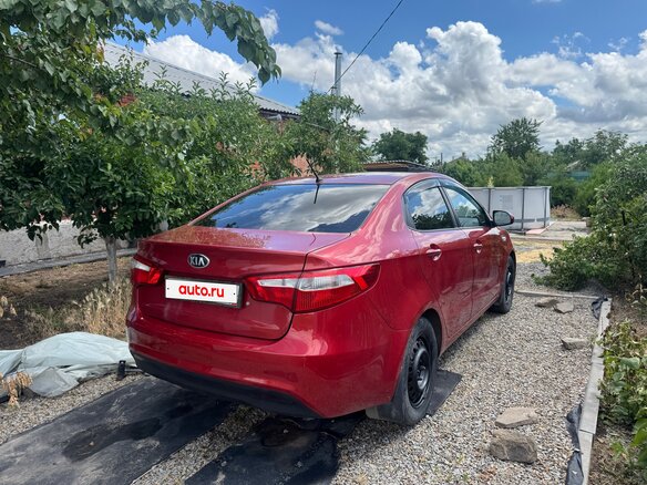 2014 Kia Rio III, красный, 650000 рублей - вид 3