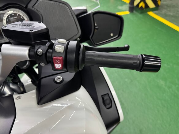 2019 BMW R 1250 RT, белый - вид 14