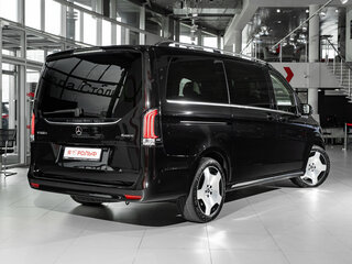 2026 Mercedes-Benz V-Класс Long 300 d длинный III (W447) Рестайлинг 2, чёрный, 14832000 рублей, вид 5