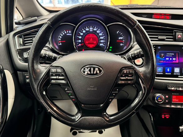 2015 Kia Ceed II Рестайлинг, серебристый, 1299500 рублей - вид 11