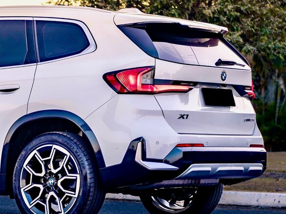 2023 BMW X1 Long 20Li sDrive III (U11/U12), белый, 2910000 рублей - вид 6