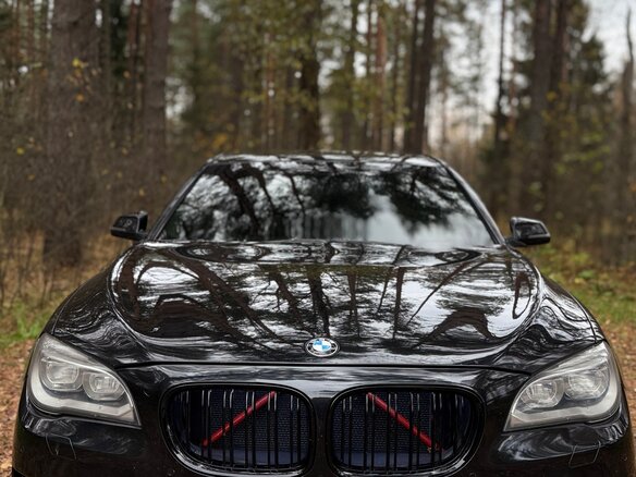 2009 BMW 7 серии 740d xDrive V (F01/F02/F04), чёрный, 1750000 рублей - вид 2