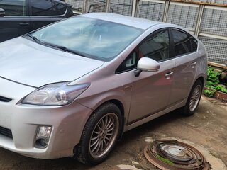 2009 Toyota Prius III (XW30), серый, 840000 рублей, вид 2