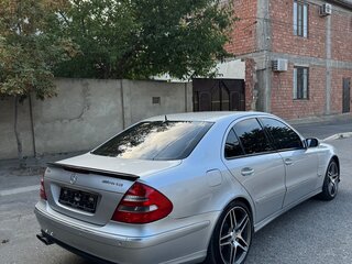 2004 Mercedes-Benz E-Класс 500 III (W211, S211), серебристый, 870000 рублей, вид 4