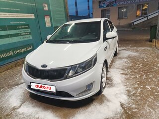 2012 Kia Rio 5-speed III, белый, 610000 рублей, вид 2