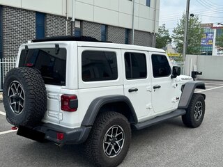 2025 Jeep Wrangler IV (JL) Рестайлинг, белый, 6910000 рублей, вид 5