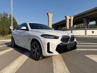 2024 BMW X6 40i III (G06) Рестайлинг, белый, 10815000 рублей, вид 1