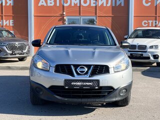 2013 Nissan Qashqai I Рестайлинг, серебристый, 955000 рублей, вид 2