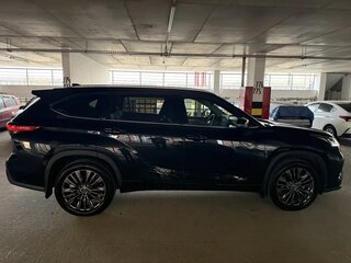2025 Toyota Highlander IV (XU70), чёрный, 5050000 рублей, вид 4