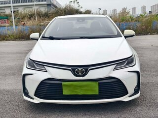 2022 Toyota Corolla XII (E210), белый, 1140000 рублей, вид 2