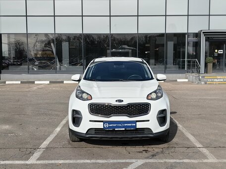 2018 Kia Sportage IV, белый, 1650000 рублей, вид 3