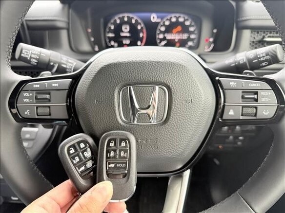 2023 Honda Stepwgn Spada VI, белый, 2325000 рублей - вид 17