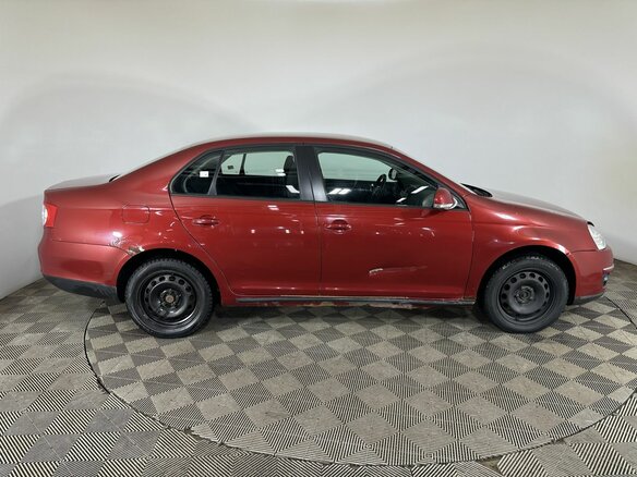 2010 Volkswagen Jetta V, красный, 450000 рублей - вид 3