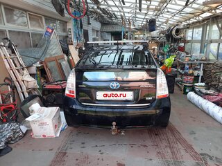 2010 Toyota Prius III (XW30), чёрный, 1100000 рублей, вид 3