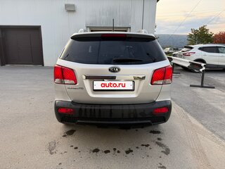 2011 Kia Sorento II, серебристый, 1750000 рублей, вид 4