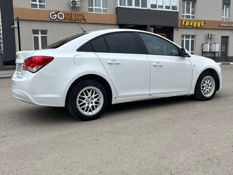 2013 Chevrolet Cruze I Рестайлинг, белый, 670000 рублей, вид 4
