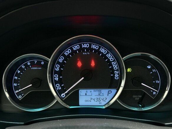 2013 Toyota Corolla XI (E160, E170, E180), чёрный, 1099000 рублей - вид 11