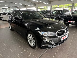 2022 BMW 3 серии 318d VII (G2x) Рестайлинг, чёрный, 3790900 рублей, вид 3