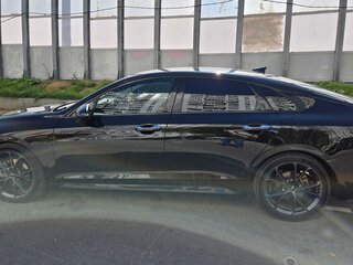 2021 Kia K5 III, чёрный, 2700000 рублей, вид 4