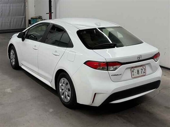 2023 Toyota Corolla XII (E210) Рестайлинг, белый - вид 3