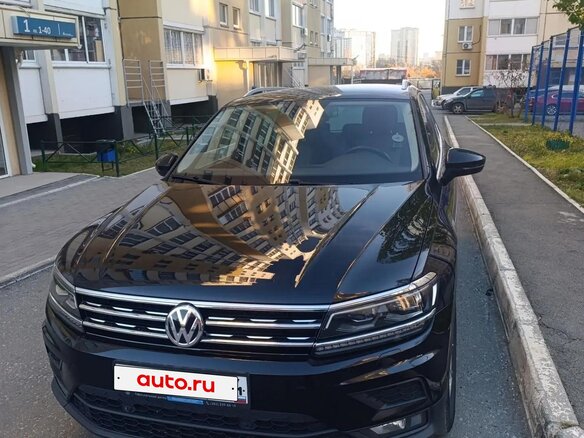2020 Volkswagen Tiguan II, чёрный, 2820000 рублей