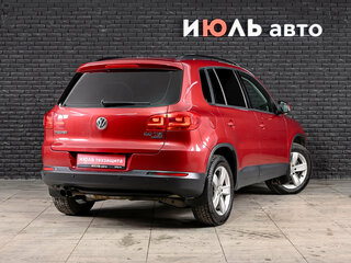 2012 Volkswagen Tiguan I Рестайлинг, красный, 1350000 рублей, вид 4