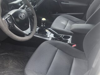 2013 Toyota Corolla XI (E160, E170, E180), белый, 950000 рублей, вид 5