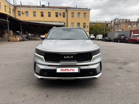 2022 Kia Sorento IV, серебристый, 3500000 рублей - вид 1