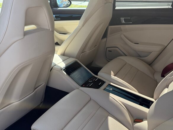 2021 Porsche Panamera 4 Executive II Рестайлинг, чёрный - вид 16