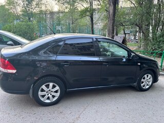 2014 Volkswagen Polo V, чёрный, 750000 рублей, вид 4