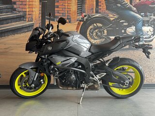 2020 Yamaha MT-10, серый, 1530000 рублей, вид 3