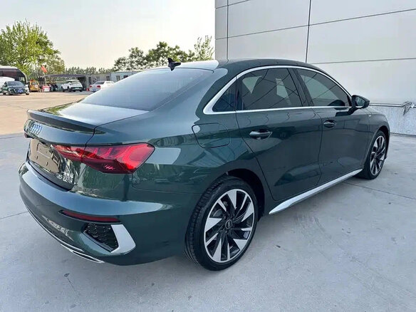 2023 Audi A3 35 TFSI Long IV (8Y), зелёный, 2150000 рублей - вид 3