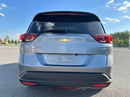 2022 Chevrolet Orlando II, серебристый, 1555000 рублей, вид 4