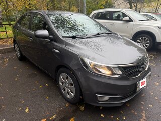 2017 Kia Rio III Рестайлинг, серый, 690000 рублей, вид 3