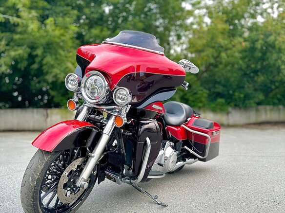 2010 Harley-Davidson Electra Glide, красный, 1150000 рублей - вид 20