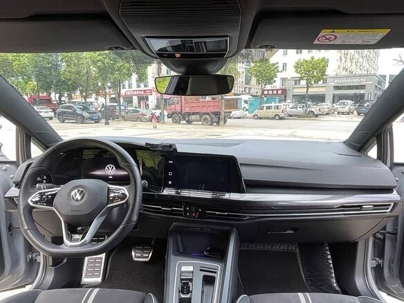 2023 Volkswagen Golf VIII, серый, 1884000 рублей - вид 7