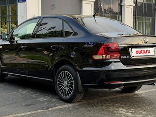 2016 Volkswagen Polo V Рестайлинг, чёрный, 1060000 рублей, вид 3