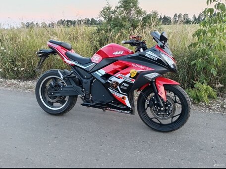 2025 Yamaha YZF-R3, красный, 175000 рублей, вид 1