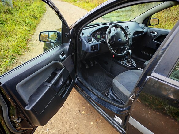2007 Ford Fiesta Mk5, чёрный, 299900 рублей - вид 4